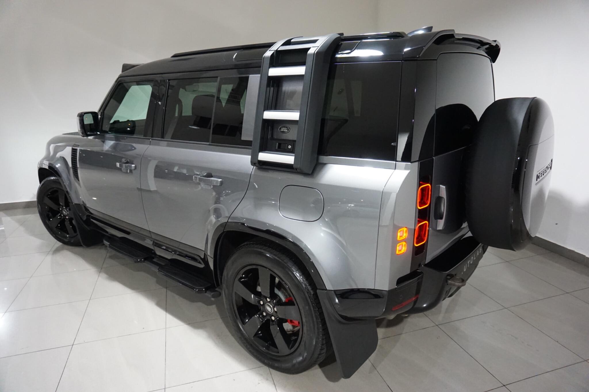 Land Rover Defender 110 2.0 P400e 15.4kWh X-Dynamic SE SUV 5dr Petrol Plug-in Hybrid Auto 4WD Euro 6 (s/s) (404 ps)